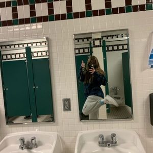 Meet your Posher, Halie